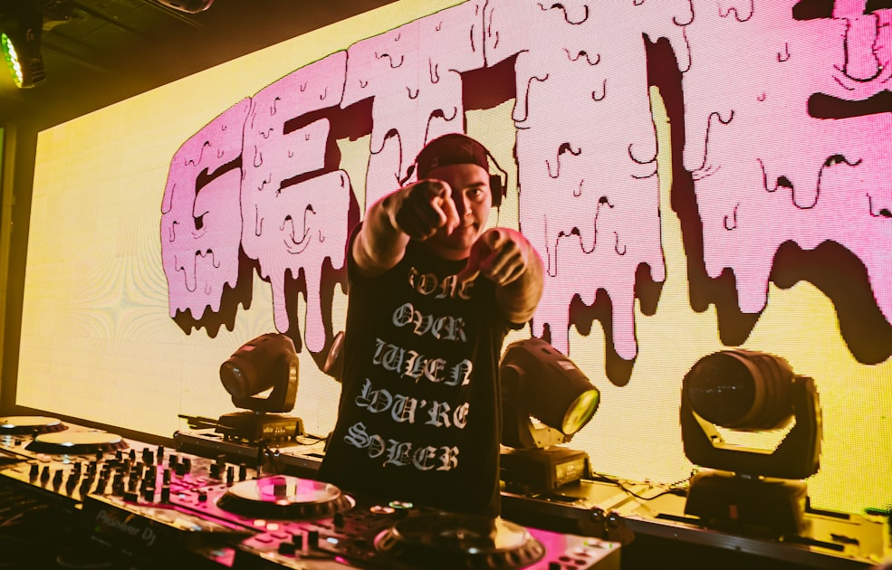 Top 5 Reasons to Hire JEBEX DJ Services